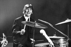           .    «Ringo: A Fab Life».   —   .  ,        ,    ,           .       ,  ,             (    ,   ,      . .),    ,      .        ,       .   —     .      —    «Running Up That Hill».