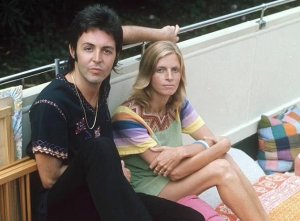            Wings      ,     «Wings: The Story of a Band on the Run».    ,       ,  .     Wings,  : «   ,      ».  «   ,   Wings  ,  ,   ,         ,   ,     ».