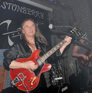 24 ������ ���� ���� �� ����� ���� �������� - ��������� (���������, �������������, ���������, �����������) � ������ ������� �� ������ � ������ Y-Rock � �Rock.