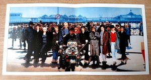 ���-������� (Mod Revival) � ��� ������ ����� ���������� ���������� ����������� �����, ������� �������� � ����� 1970-� ����� �� ����� �������� � �����, ������ � �������� ������������ ����� �������� 1960-�.
